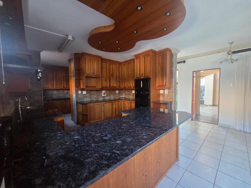5 Bedroom Property for Sale in Birdwood Estate North West
